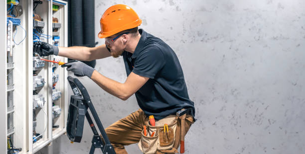 Best Electrical Contractors for Businesses  in Moraine, OH